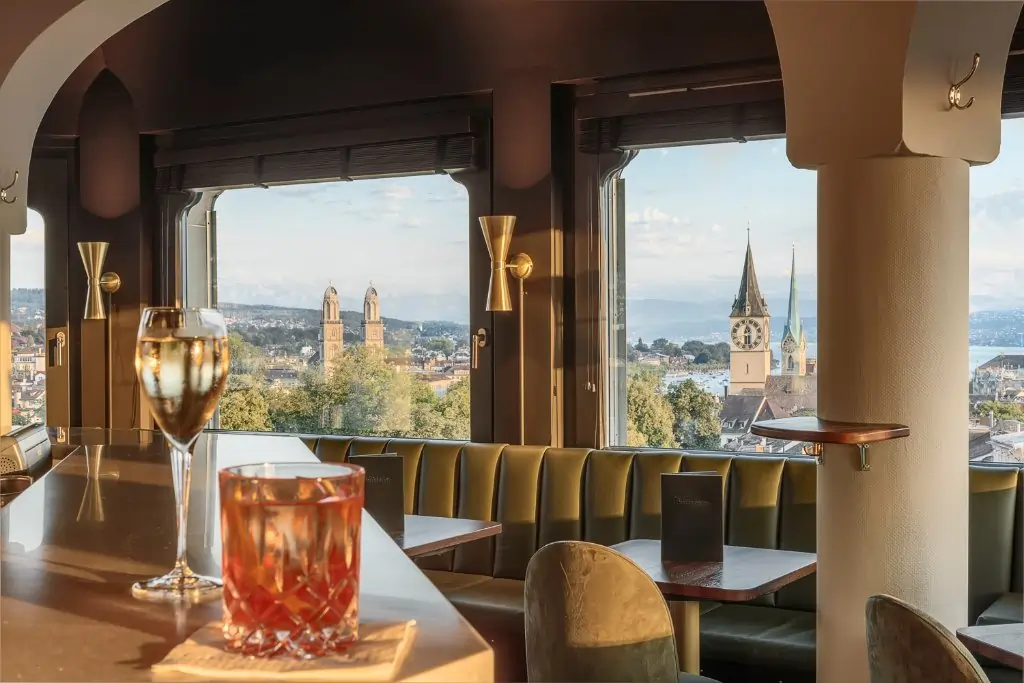 Jules Verne Panoramabar